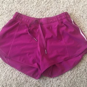 Lululemon hotty hot shorts size 6